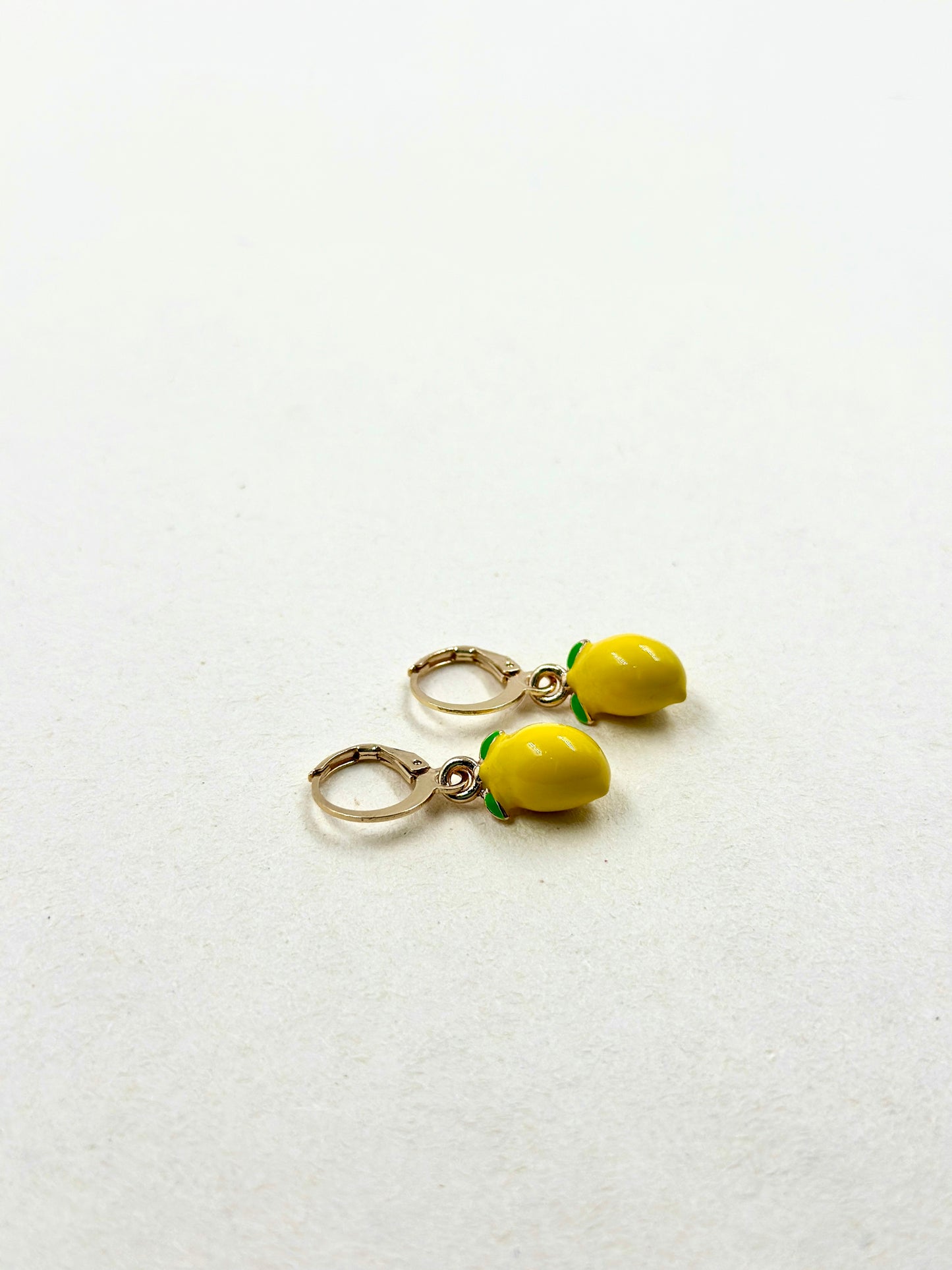 Aretes de limón