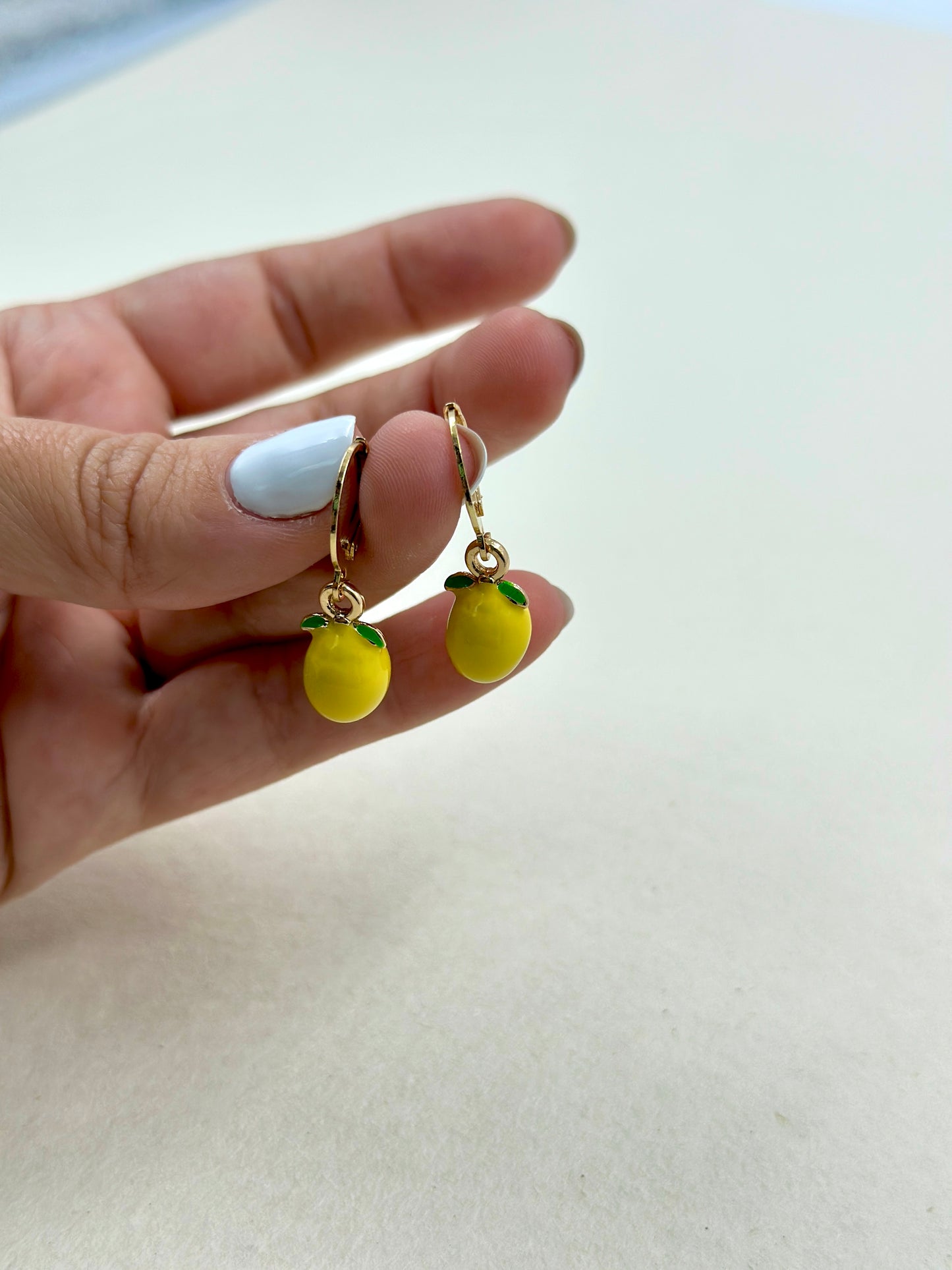 Aretes de limón