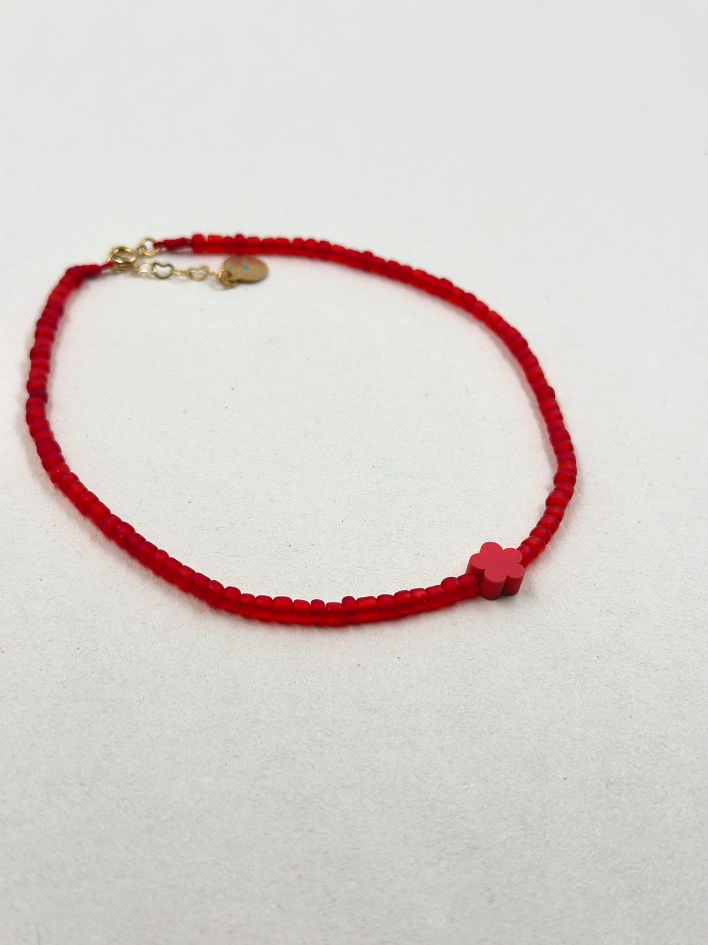 Choker red