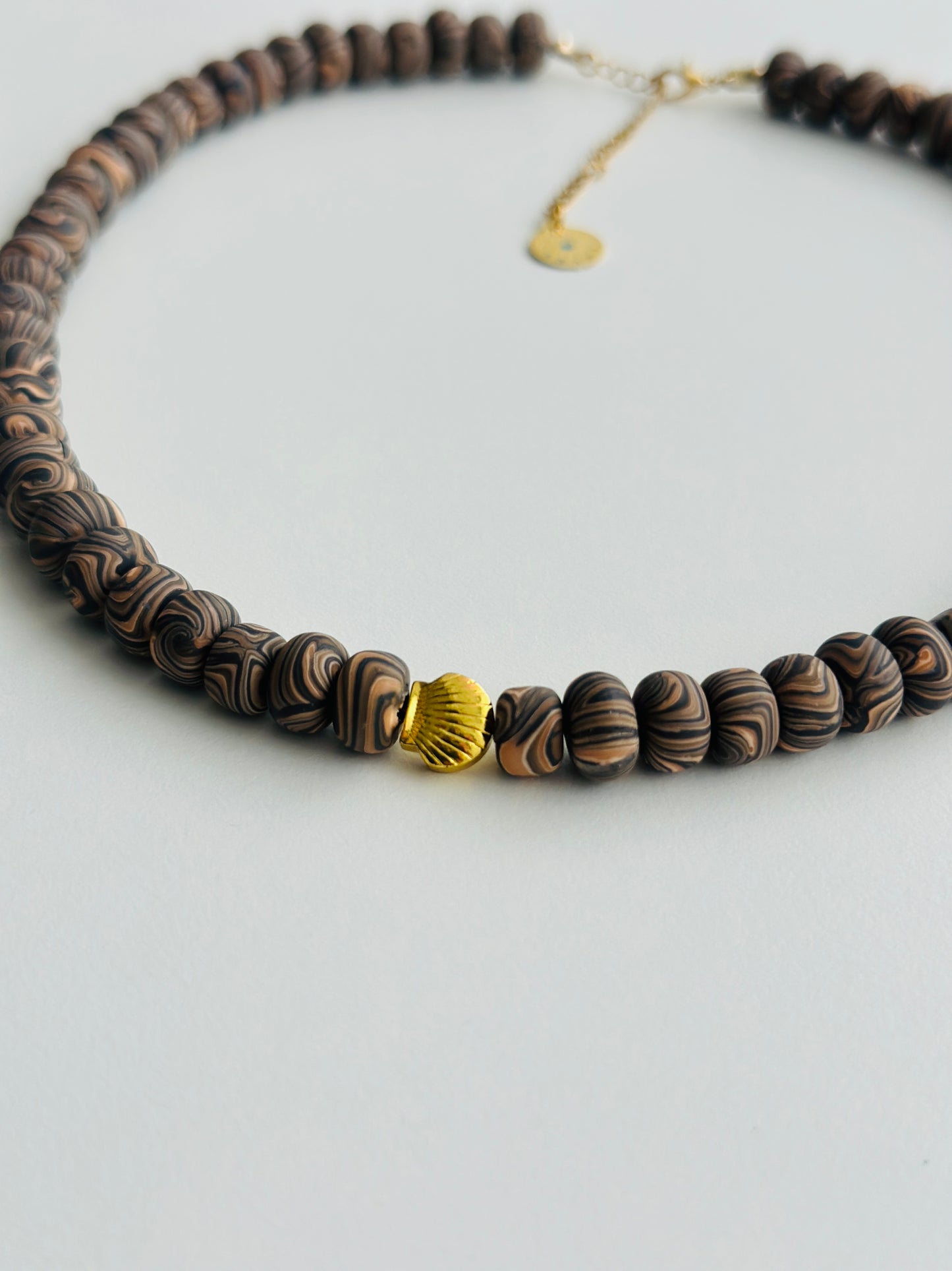 Choker shell