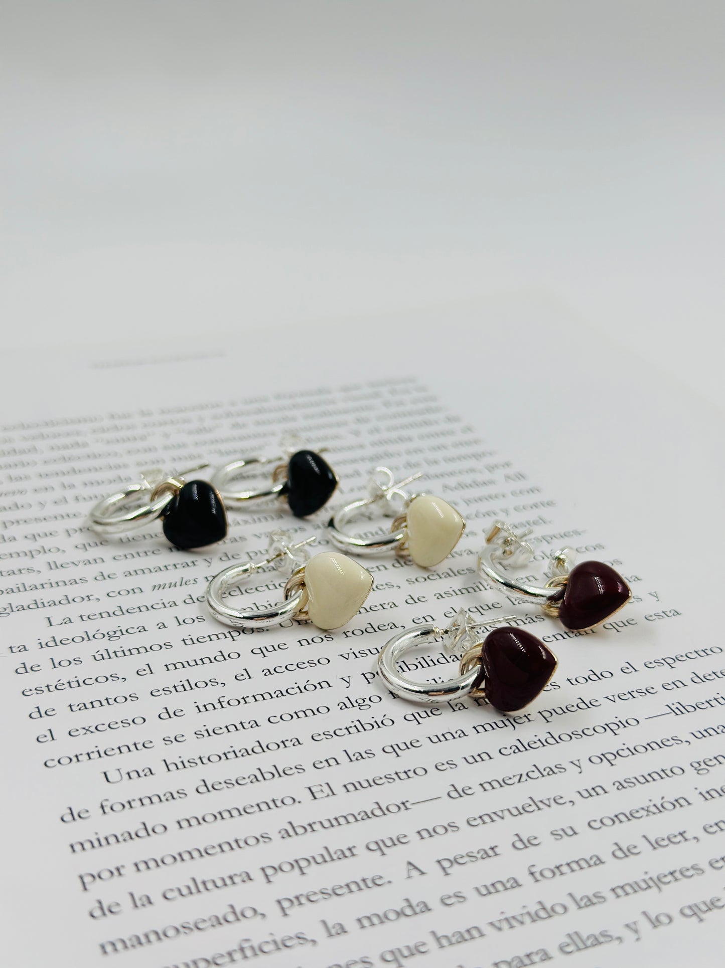 Candongas heart white